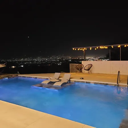 Cubi Villa